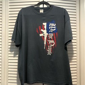 we the people t shirt 2XL short sleeves grey crewneck